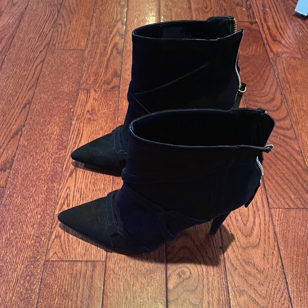 Beautiful Zara boots